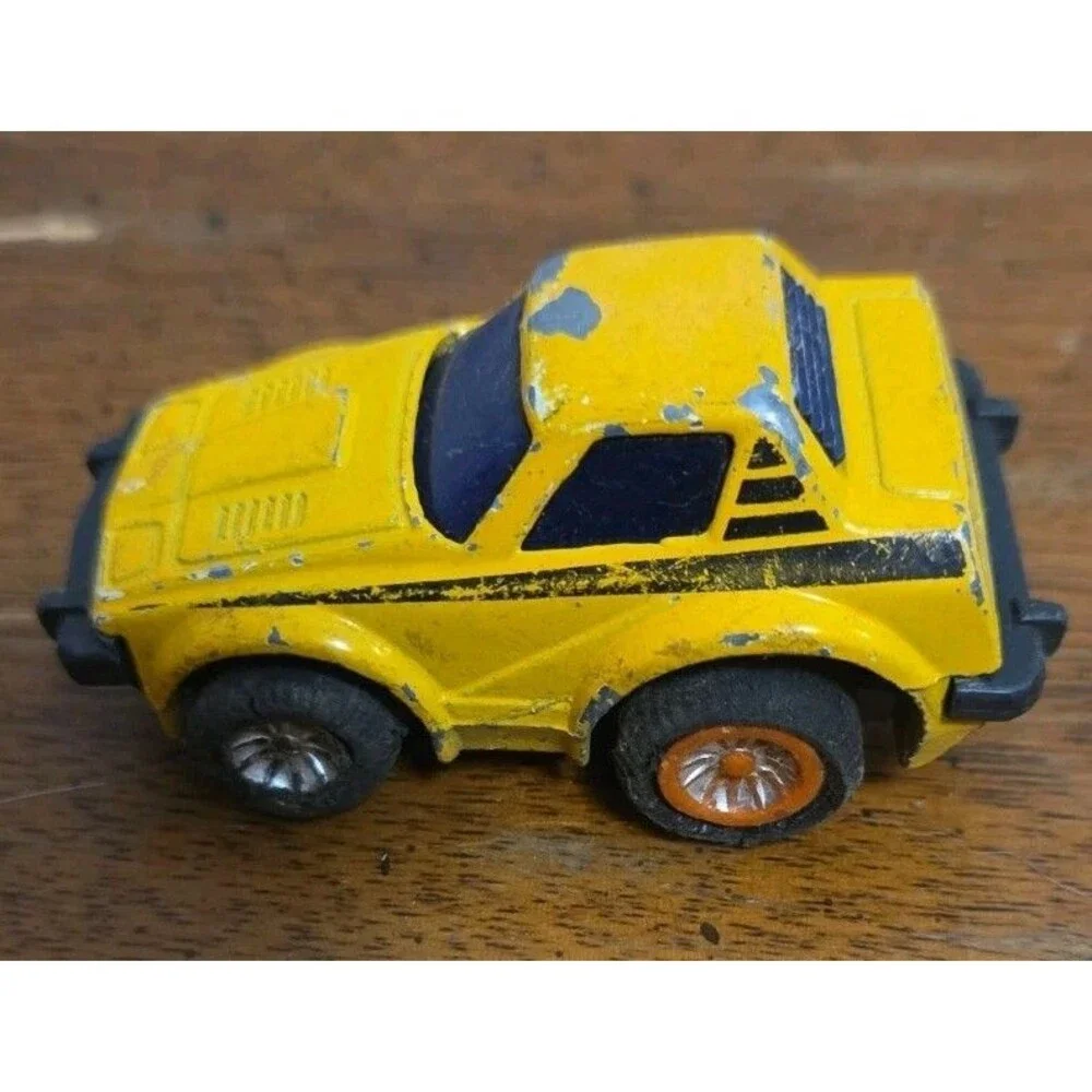 Zee Toys GRIPPERS Speed Demon Triumph Pull Back Diecast Car 1981 Vintage